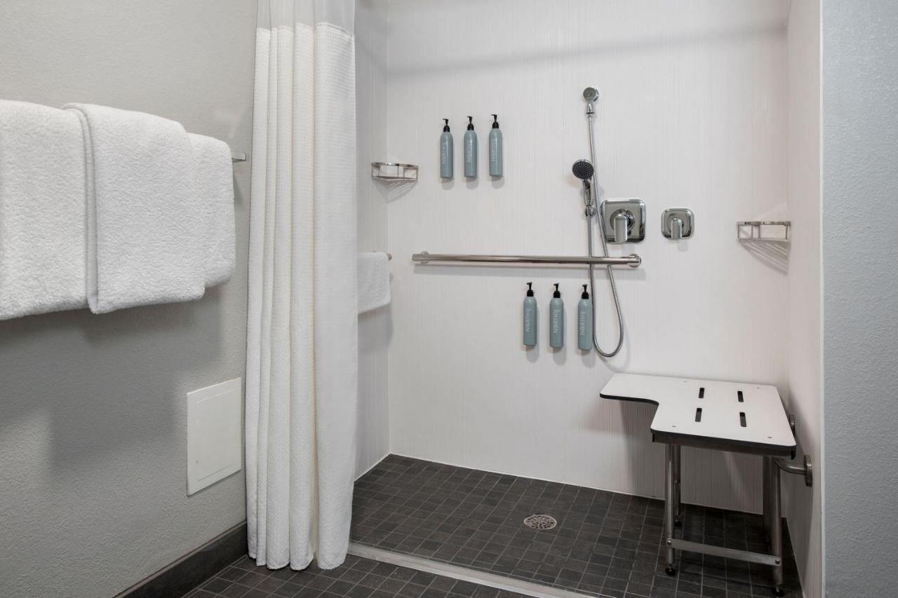 Courtyard By Marriott Baltimore Hotel 3*