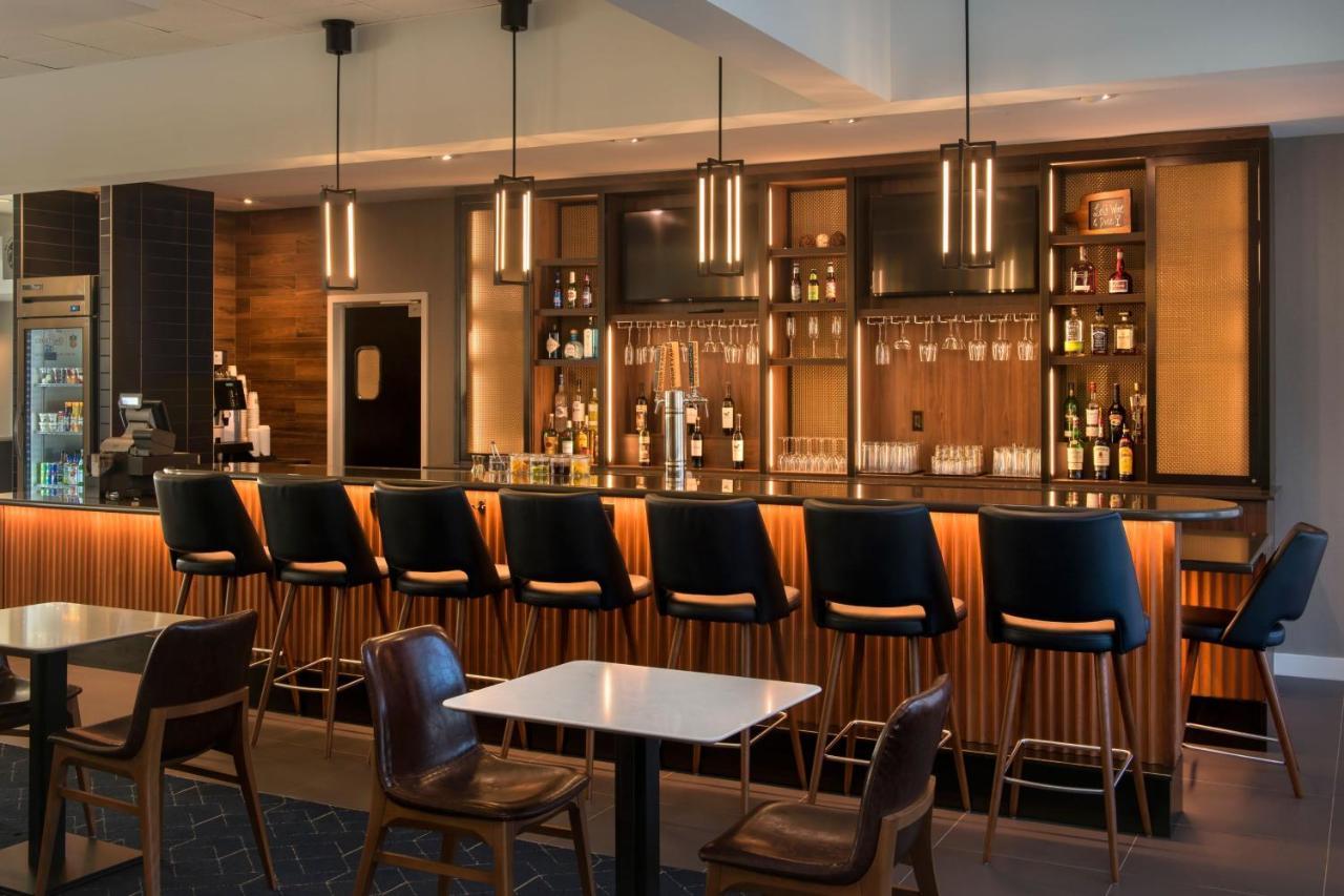 Courtyard By Marriott Baltimore 3*
