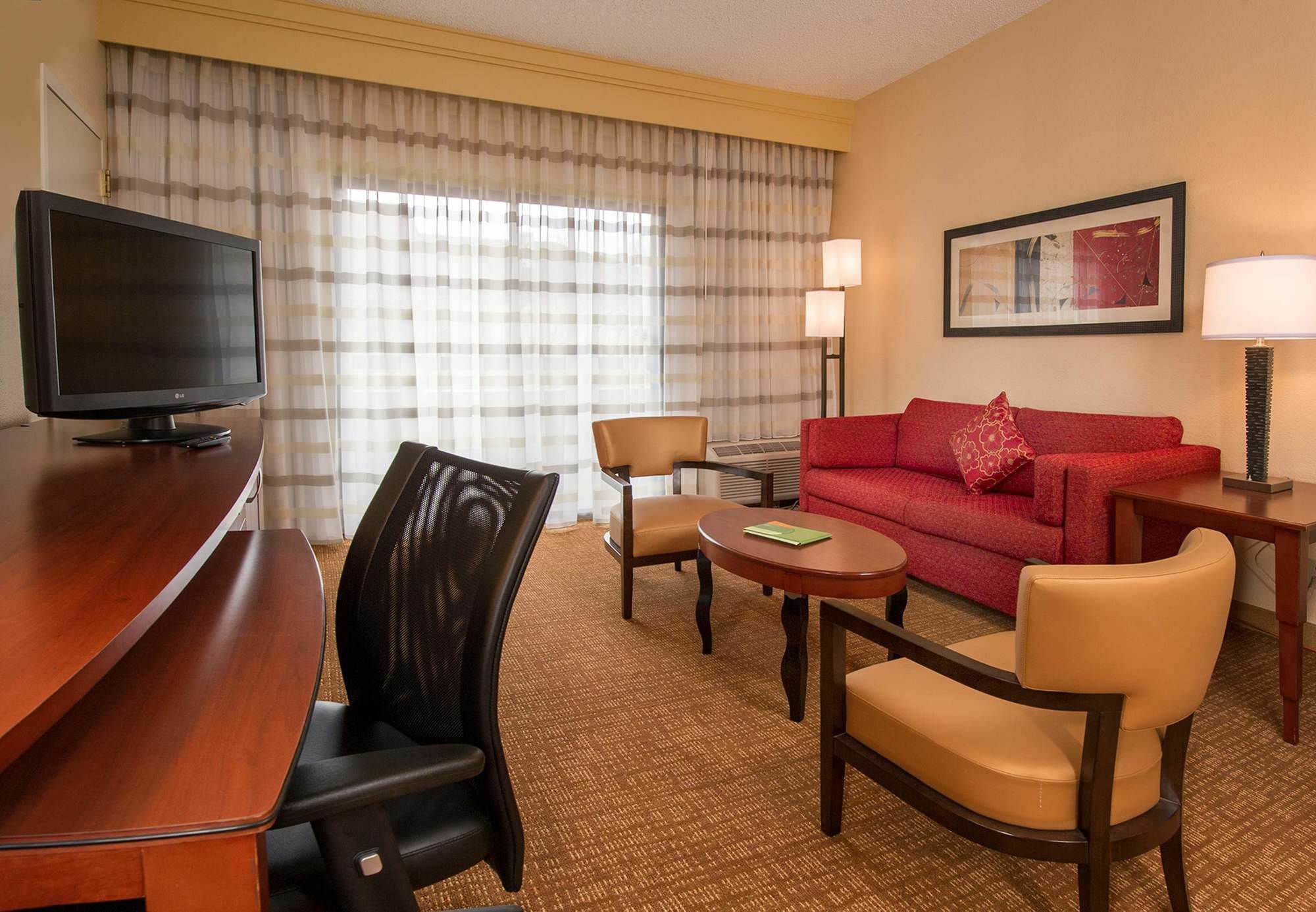 Hotel Courtyard By Marriott Baltimore 3*